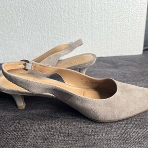 Naturalizer - grey suede sling back pumps